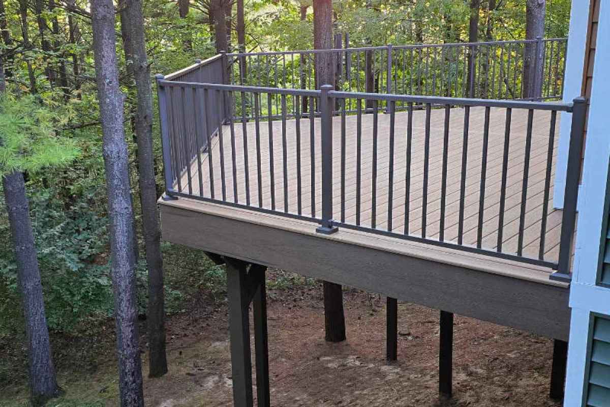 Beautiful Western Red Cedar wood deck built by Michigan Exterior Pros